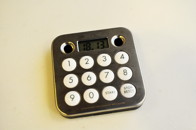 今日も食べ過ぎた！土鍋で作る牛蒡と鶏ミンチと舞茸の炊き込みご飯