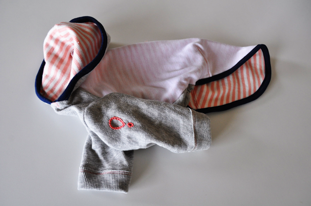 「新作」イタグレ服|春夏Tシャツにフードをつけました。