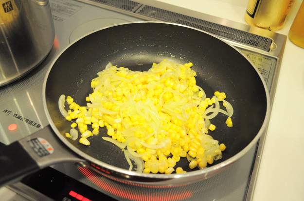 阿蘇の森さんのめっちゃ甘いトウモロコシでカルボナーラを作ってみた