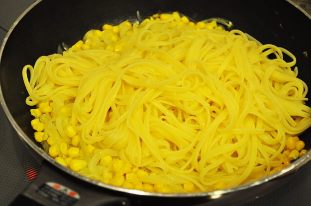 阿蘇の森さんのめっちゃ甘いトウモロコシでカルボナーラを作ってみた