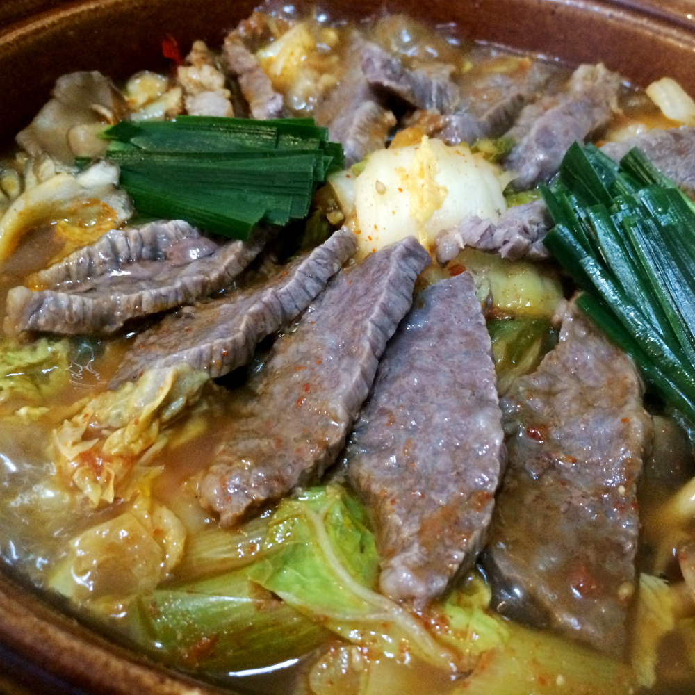 「淡路島チゲ鍋」淡路ビーフと、淡路島産玉ねぎで栄養満点！