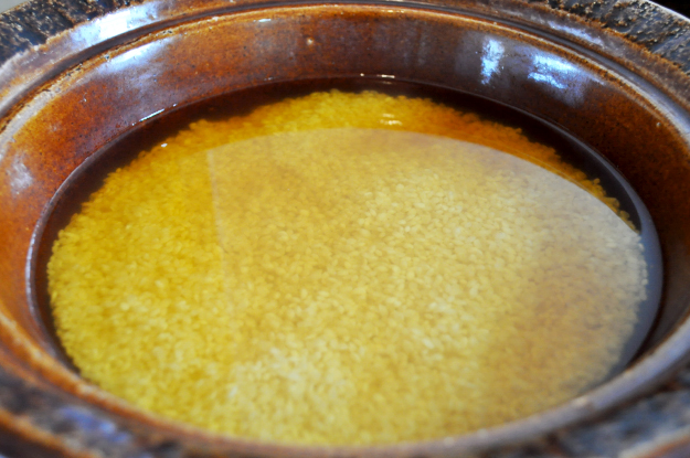 おっ!美味い!主役は「松山あげ」土鍋で作る炊き込み御飯