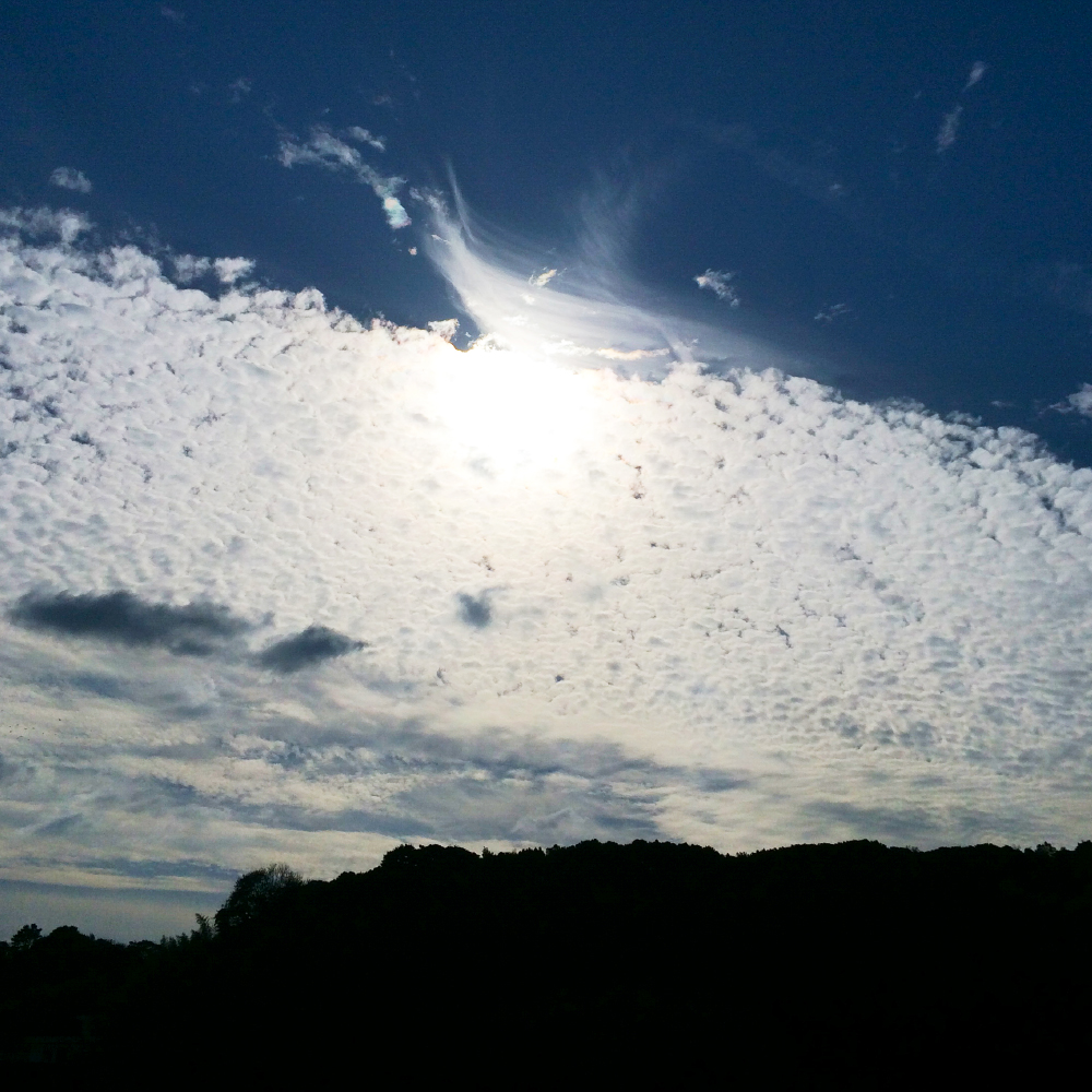 淡路島を歩く｜山、空、雲、砂浜、海、漁港をのんびり散歩