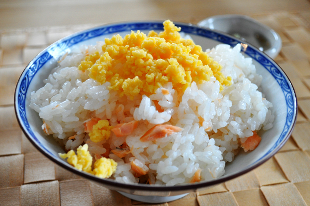超簡単！なのに超美味しい！鮭の「塩！炊き込み御飯」冷凍すれば保存食としてもGood!!