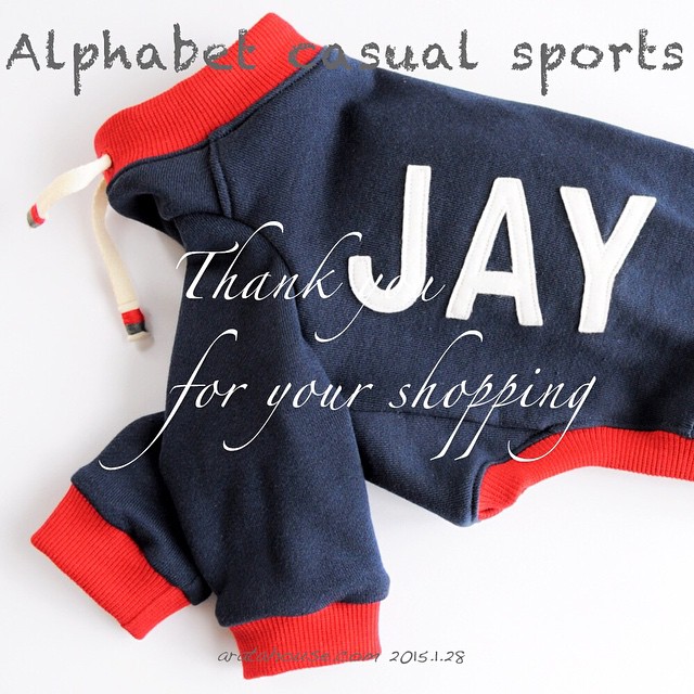 「イタグレ・ウィペット犬服|アルファベットカジュアルスポーツ」アルファベット、リブカラー、着丈タイプ、袖タイプ、ネックタイプが選べます。 #aratahouse #イタグレ #italiangreyhound #fashionshow #犬服 #イタグレ服 #アルファベットカジュアルスポーツ #201501 http://shopping.aratahouse.com/ 愛犬を想ってアルファベットを考える!なるほどなぁ〜そう言う意味があるんだ!!素敵です。