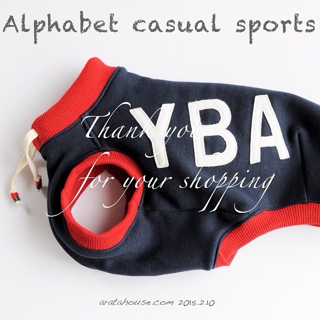 YBA Thank you レッドリブがポップかっこいいですねemoji︎︎ 「犬服|アルファベットカジュアルスポーツ」着丈デザイン3パターン、13サイズから選べるようになりました。 #aratahouse #イタグレ #italiangreyhound #fashionshow #犬服 #イタグレ服 #アルファベットカジュアルスポーツ #201502 http://shopping.aratahouse.com/ 愛犬を想ってアルファベットを考える!なるほどなぁ〜そう言う意味があるんだ!!素敵です。