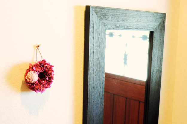 色のバランスがとっても可愛い「あじさいのリース」を作っている人ってどんな人だろうと妄想してみる