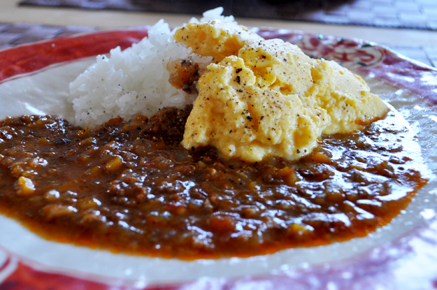 コトコト煮込むこと８時間「淡路島の玉ねぎ」をたっぷり使った、よっちゃんの「自家製ミートソース」が出来たよ！