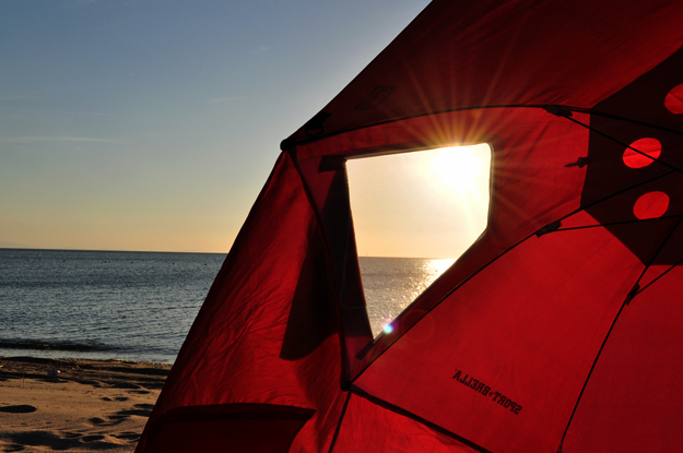 静かな花火を観て涙する。淡路島の花火大会と夕焼け空｜慶野松原花火大会