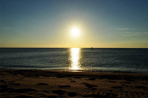 静かな花火を観て涙する。淡路島の花火大会と夕焼け空｜慶野松原花火大会