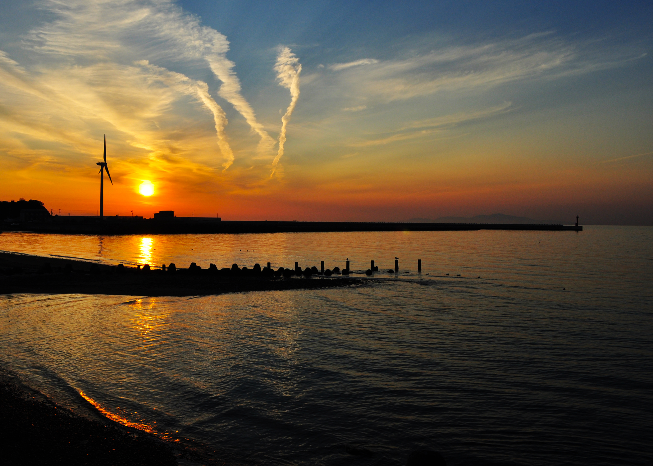 穏やかに、今日も１日終わる。「淡路島の夕焼け」