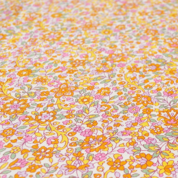 「春の新作」お花柄を着たいけど、少し照れちゃう男の子もにピッタリお洋服｜小さな花に魅せられて｜トレーナー薄手