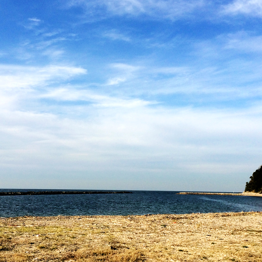 「イタグレBuono!の日常」ご飯ちょうだいー！マッサージしてー♪海に行こうー♪♪