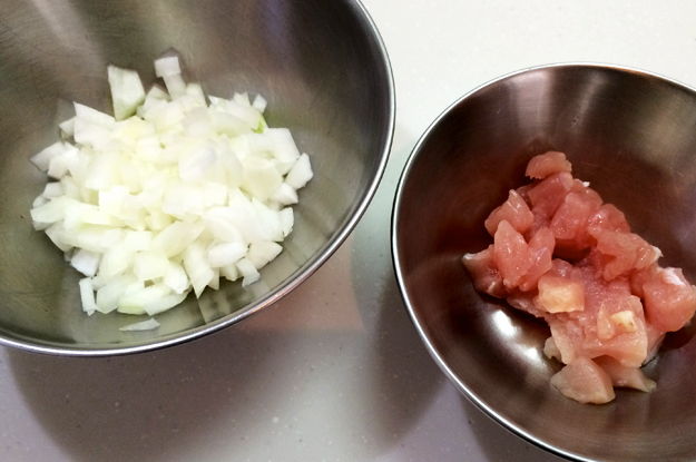 めっちゃ簡単！！卵を５コ使った「ふわふわ半熟オムライス」と「昔ながらの硬めのオムライス」を作ってみた