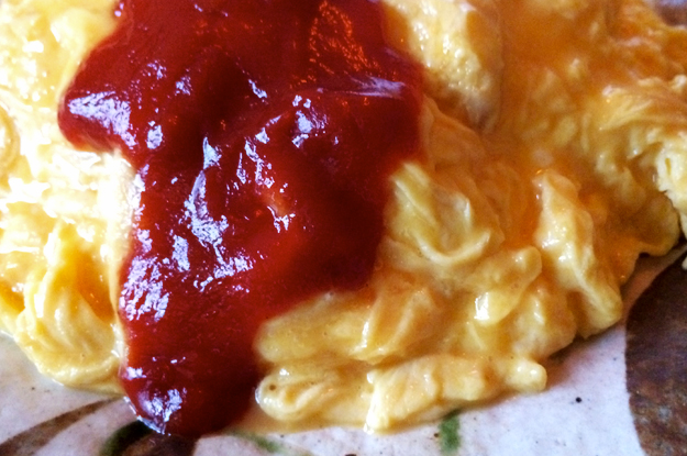 めっちゃ簡単！！卵を５コ使った「ふわふわ半熟オムライス」と「昔ながらの硬めのオムライス」を作ってみた