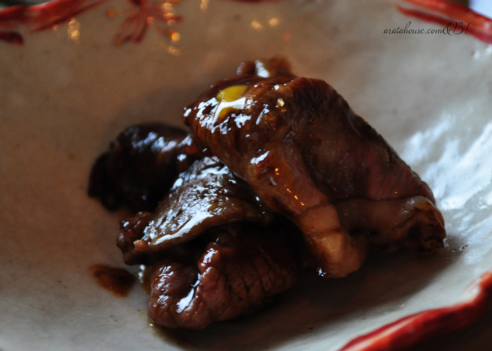 肉を食う。妻が涙を流す。