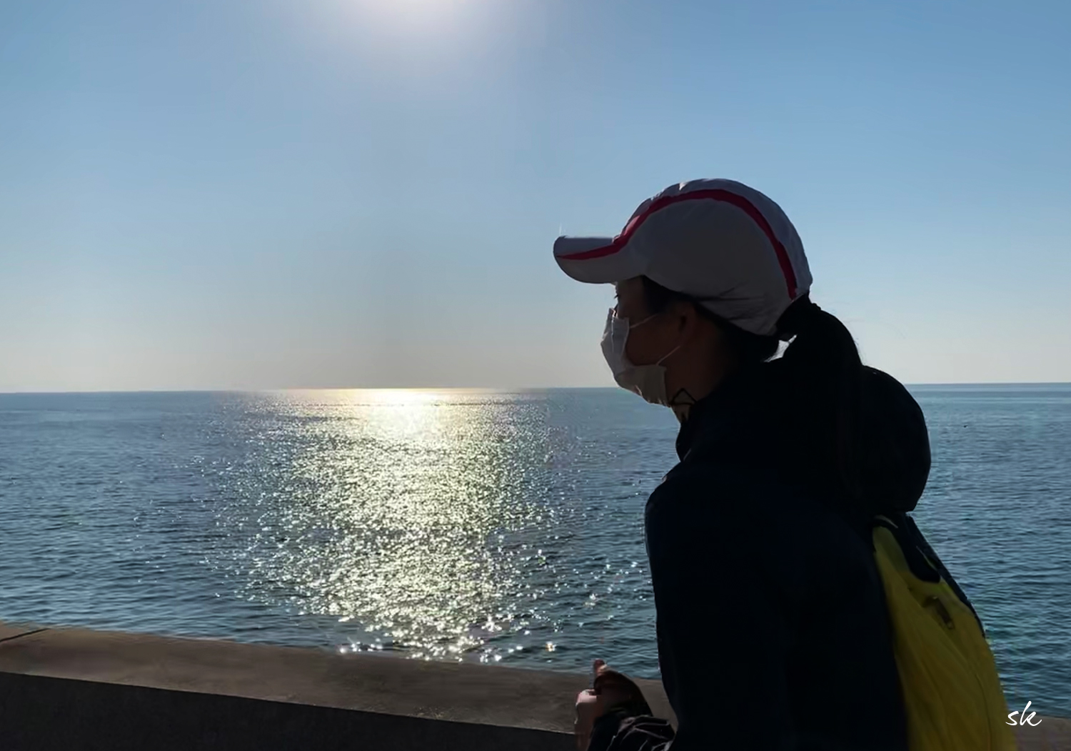 淡路島にも桜が咲き始めました。海から丘へ、ランニングしてきました。